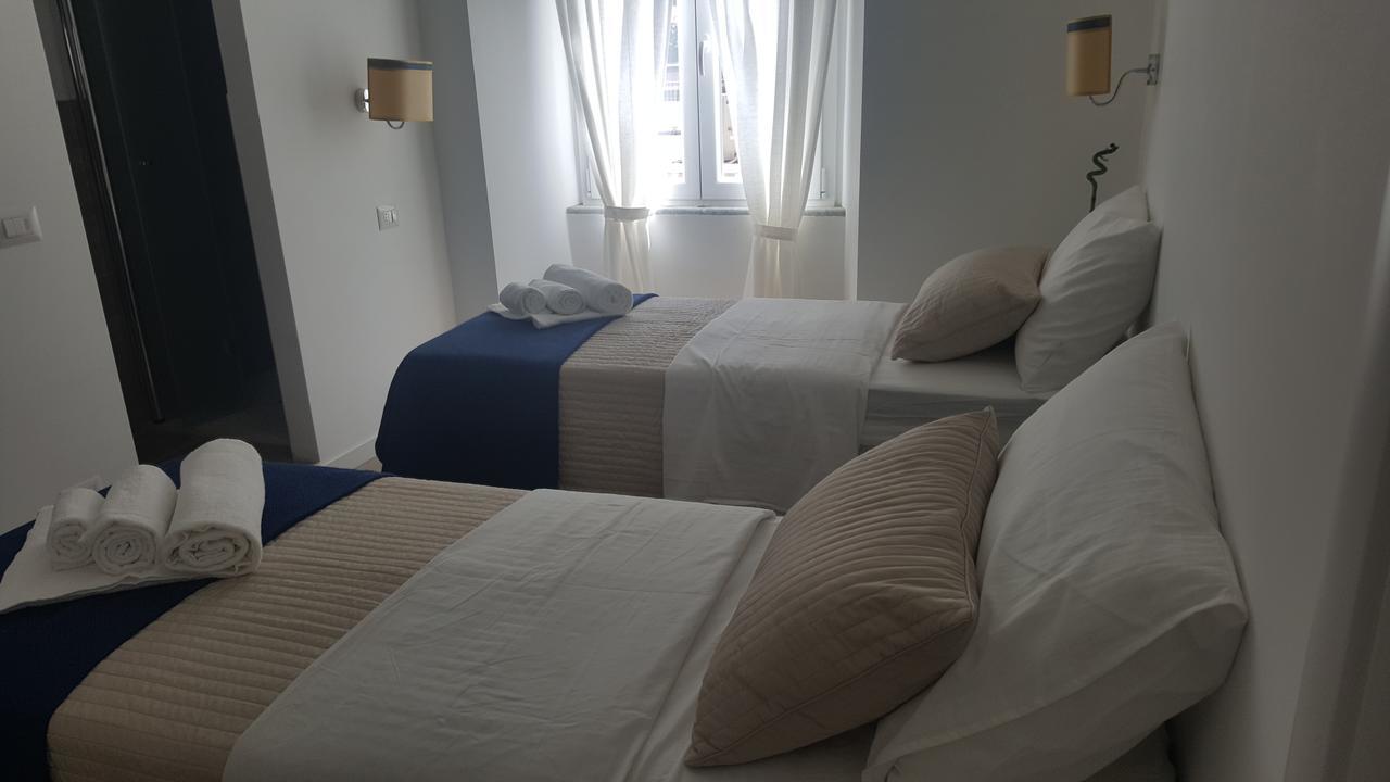 Alloggio Turistico Al Colosseo Bed & Breakfast Rome Exterior photo