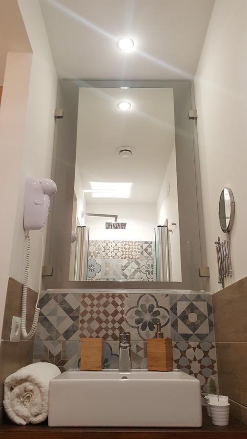 Alloggio Turistico Al Colosseo Bed & Breakfast Rome Exterior photo