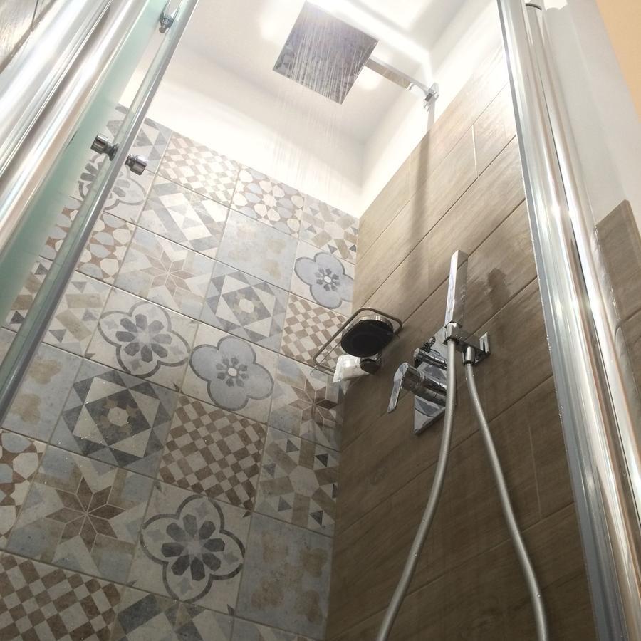 Alloggio Turistico Al Colosseo Bed & Breakfast Rome Exterior photo